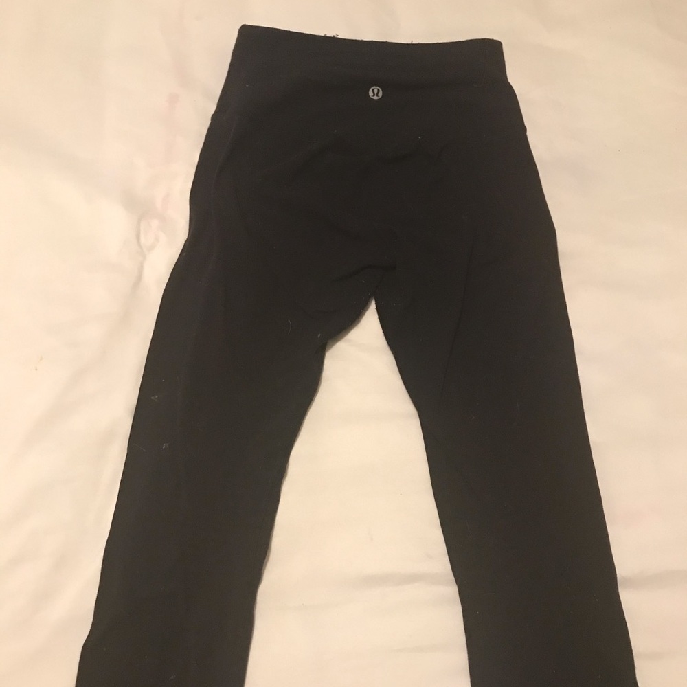 Black lulu lemon aligns